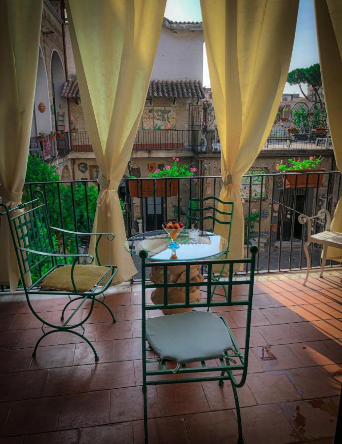 Palazzo Capece Apartment Caivano Bagian luar foto