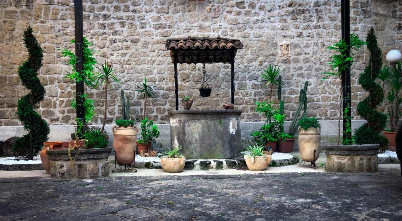 Palazzo Capece Apartment Caivano Bagian luar foto